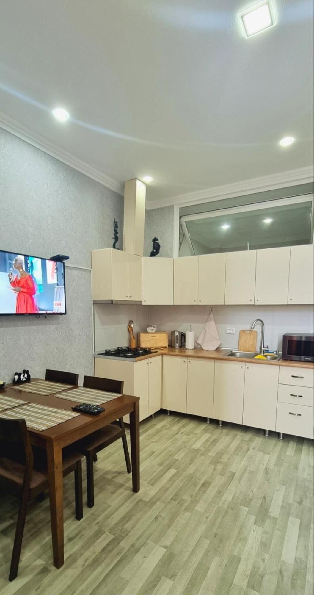 Kate'S Cozy Apartment 쿠타이시 외부 사진